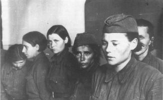 Советские солдаты в плену Выход из ада - только на кладбище